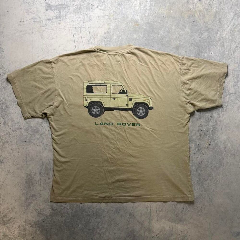 Classic Land Rover Defender Pocket Tee - Picture 2 of 4